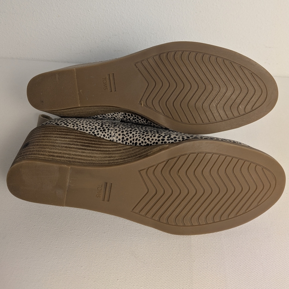 TOMS 10016177 Women's Kallie Cheetah Wedge Bootie Boots Shoes Size 6 Cutout - Picture 6 of 12